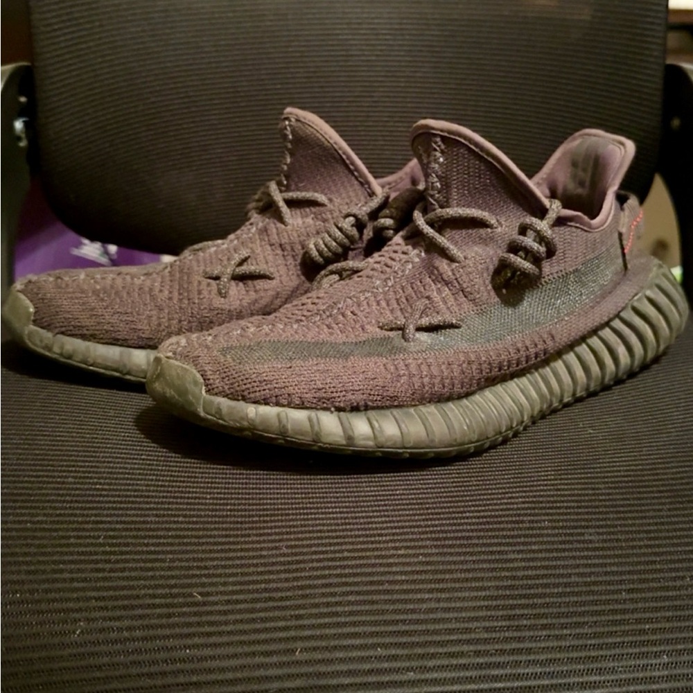 Adidas Yeezy Boost 350 V2 Black Sneakers